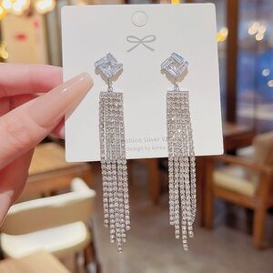 Elegant Silver Dangle Earrings Silver or Gold